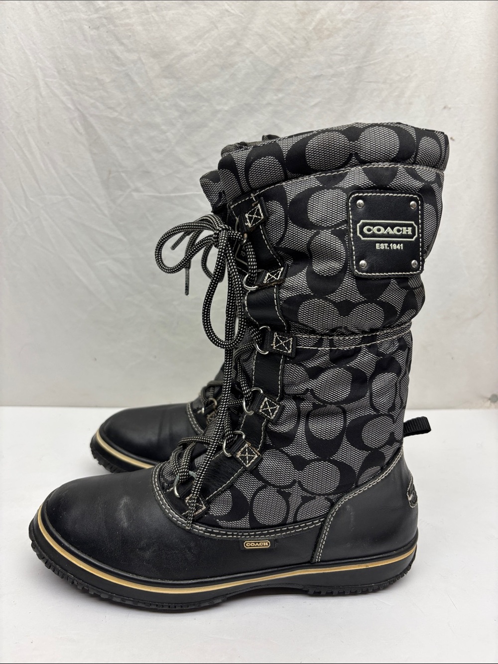 COACH Shaine Women’s Black Signature Lace-Up Winter Boots, SZ 6 B, box 75